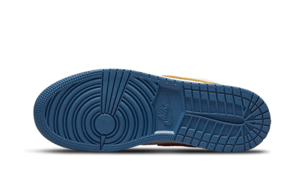 Air Jordan 1 Low SE Multi-Texture - DR6960-400 - 3