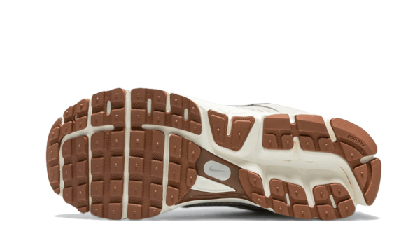 Nike Zoom Vomero 5 Light Orewood Brown - FZ3780-101 - 4