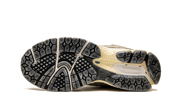 New Balance 2002R Protection Pack Mirage Grey - M2002RDD - 4