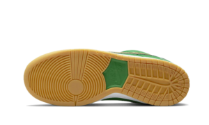 Nike SB Dunk Low Pro St. Patrick's Day (2022) - BQ6817-303 / DN3674-303 - 3
