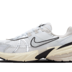 Nike V2K Run Metallic Silver - FD0736-100 - 1