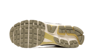 Nike Zoom Vomero 5 Light Bone Medium Olive - FV0397-001 - 4