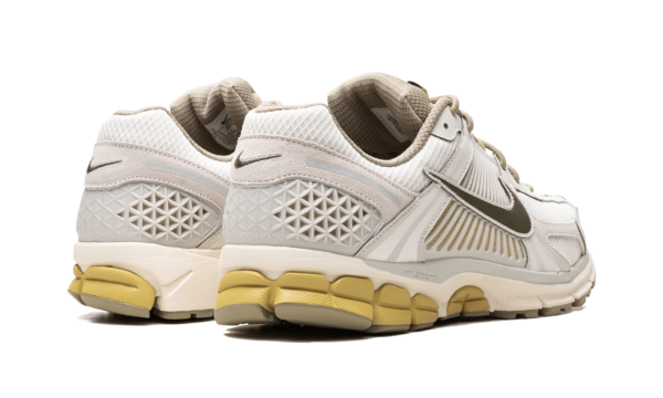 Nike Zoom Vomero 5 Light Bone Medium Olive - FV0397-001 - 3