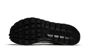 Nike Vaporwaffle Sacai Black White - CV1363-001 - 4