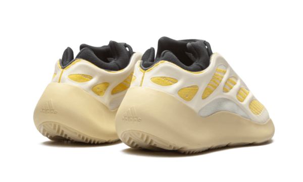 Adidas Yeezy 700 V3 Safflower - G54853 - 3