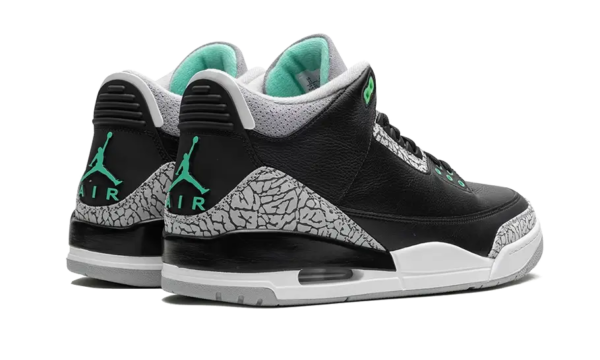Air Jordan 3 Retro Green Glow - CT8532-031 / DM0967-031 - 3
