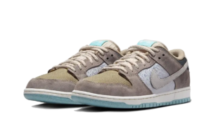 Nike SB Dunk Low Big Money Savings - FZ3129-200 - 2