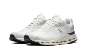 On Running Cloudnova Form White - 26.98483 / 26.98478 - 2